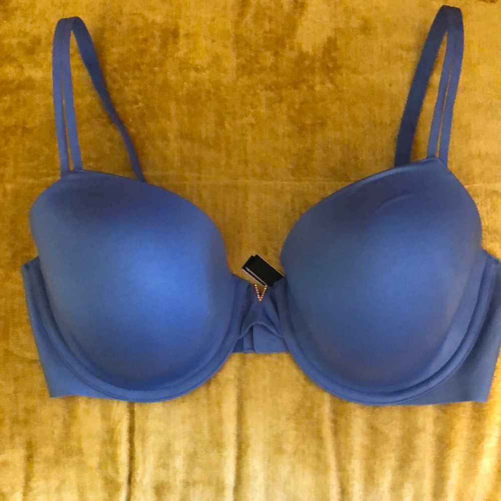 Victoria Secret NWT 36D Bra